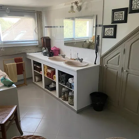 Homestay 6 Couchages En Plein Coeur De Village *