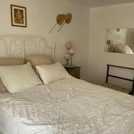 6 Couchages En Plein Coeur De Village Neauphle-le-Chateau