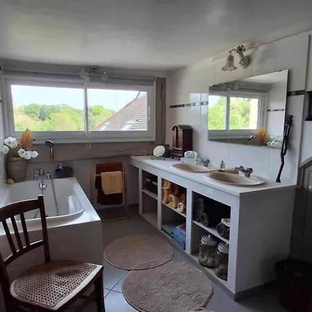 6 Couchages En Plein Cœur De Village Séjour chez l'habitant *